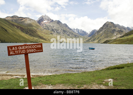 Queracocha lake, Ancash, Pérou. 3980 mètres au-dessus du niveau de la mer. Banque D'Images