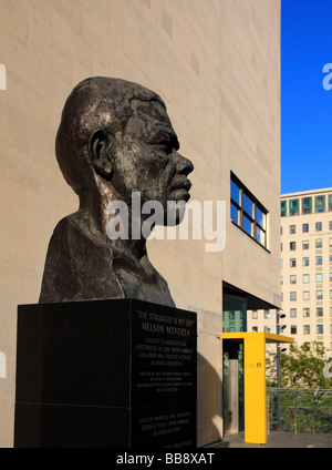 Nelson Mandela buste Southbank Centre South Bank London England UK Banque D'Images