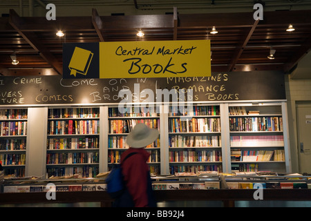 Les livres en vente au Marché Central des livres. Adélaïde, Australie du Sud, Australie Banque D'Images