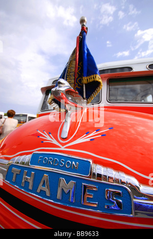 Malte. Détail sur un vintage Fordson Thames bus à la gare routière de La Valette. L'année 2009. Banque D'Images