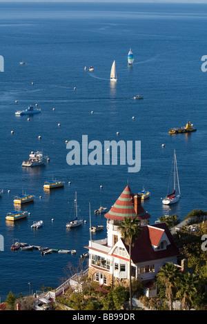 Le Holly Hill chambre donnant sur le port d'Avalon sur l'île de Catalina, California USA Banque D'Images