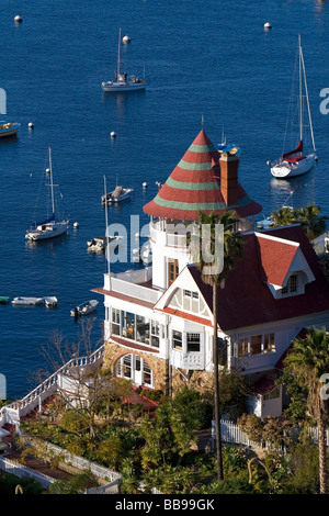 Le Holly Hill chambre donnant sur le port d'Avalon sur l'île de Catalina, California USA Banque D'Images