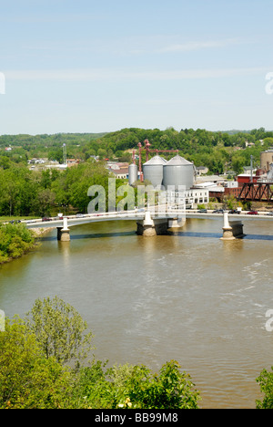 Pont Y du centre-ville de zanesville dans l'Ohio Banque D'Images