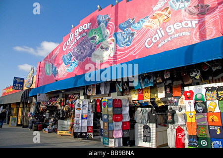 Les gens et l'espace de vente au détail de la promenade de Venice Beach à Los Angeles en Californie Banque D'Images