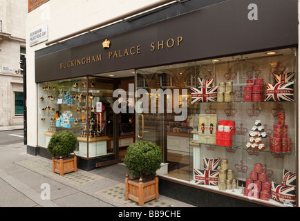 La boutique du palais de Buckingham. Buckingham Palace Road, London, England, UK. Banque D'Images