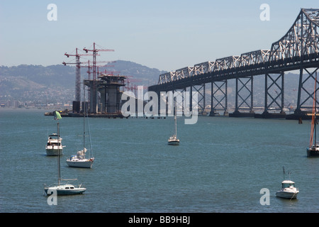 Construction du nouveau Moyen-Orient span du San Francisco-Oakland Bay Bridge vu de l'île au trésor, San Francisco Californie Banque D'Images