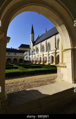 Abbaye de Fontevraud Minster clocher de l'église France Banque D'Images