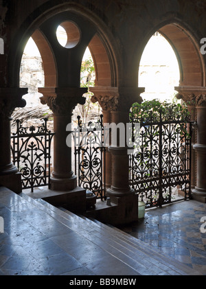 Escalier dans le Aina Mahal Palace à Bhuj Banque D'Images