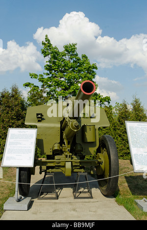 122 mm M 30 soviétique modèle obusier de 1938 une exposition de musée d'armes de Moscou sur la colline Poklonnaya Banque D'Images