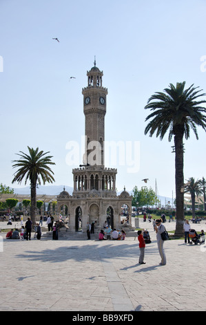 Tour horloge de Izmir Konak Square, District de Konak, Izmir, Izmir, Turquie Province Banque D'Images