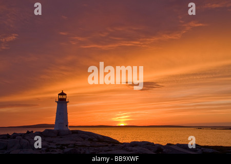 Coucher du soleil à Peggy's Cove, Nova Scotia, Canada Banque D'Images