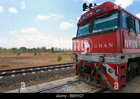 Le Ghan train de voyageurs à Katherine. Katherine, Territoire du Nord, Australie Banque D'Images