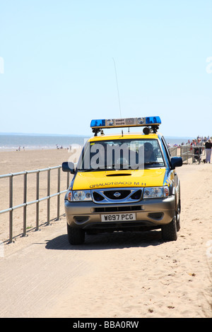 HM Coastguard véhicules d'intervention d'urgence sur une plage de Lincolnshire. Banque D'Images