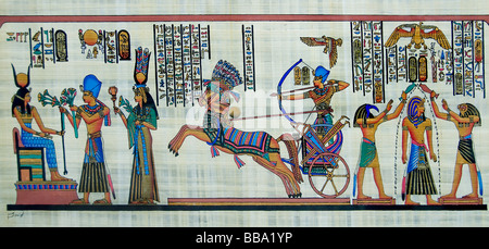 De nouvelles peintures égyptiennes du temps des pharaons sur papier papyrus Egypte Le Caire Banque D'Images
