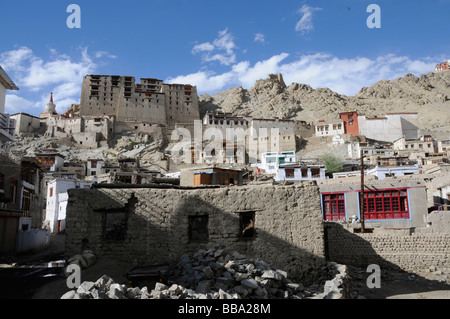 Le Palais de Leh, vue de la ville historique, dans le Nord de l'Inde, l'Inde, l'himalaya Banque D'Images