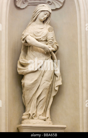 La figure d'un saint dans l'église de St Catherine et mausolée à Graz, en Styrie, Autriche, Europe Banque D'Images