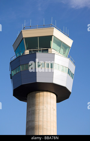 Tour de contrôle, l'aéroport John Lennon, l'ancien aéroport de Speke, Liverpool, Merseyside, Royaume-Uni Banque D'Images