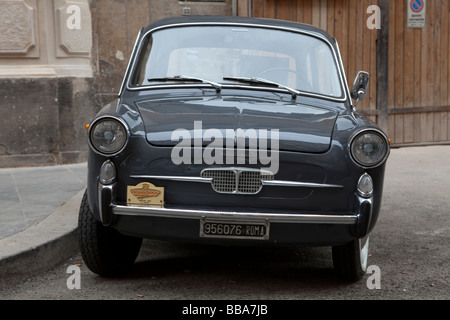 Autobianchi Bianchina (Fiat) dans le Trastevere, Rome, Italie Banque D'Images