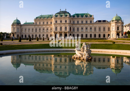 Vienne - Palais du Belvédère dans la lumière du matin Banque D'Images