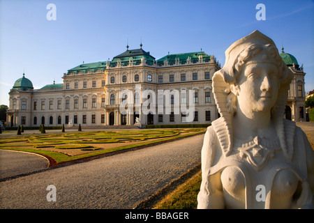 Vienne - sphinx dans le palais du Belvédère - sunrise light Banque D'Images