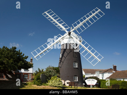 UK Angleterre Norfolk Mundesley Stow monument Moulin moulin de travail Banque D'Images