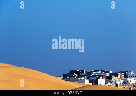 Le village de Diabat, presque cachée dans les dunes près de Essaouria, Maroc, Afrique du Nord Banque D'Images