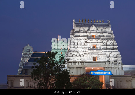 Temple ISKCON Bangalore Karnataka Inde Banque D'Images