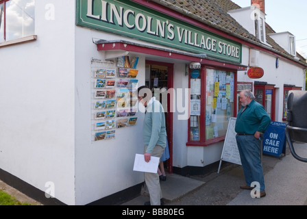 Lincoln's village store,le magasin local et bureau de poste à Southwold, Suffolk, UK Banque D'Images