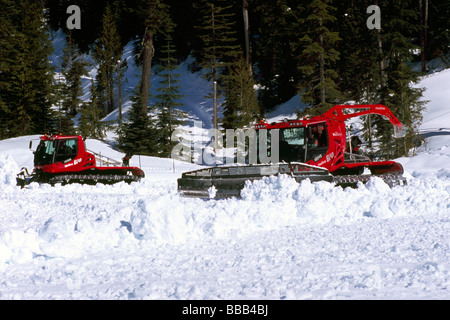 Entretien de la neige prépare Tremplins au Parc olympique de Whistler Site de jeux d'hiver de 2010 à Vancouver British Columbia Canada Banque D'Images