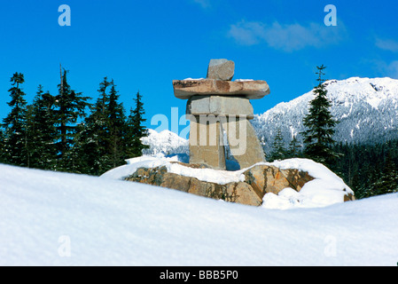 L'Inukshuk au Parc olympique de Whistler et Nordic Centre, British Columbia, Canada - Symbole des Jeux Olympiques d'hiver de 2010 Banque D'Images