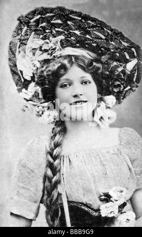 La chanteuse actrice victorienne et édouardienne Ruth Vincent (22 mars 1877 - 4 juillet 1955) Banque D'Images