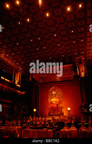 Intérieur de Buddha Tooth Relic Temple and Museum, Singapour Banque D'Images