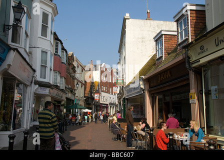 George Street magasins touristiques, Vieille Ville, Hastings, East Sussex, Angleterre, Royaume-Uni Banque D'Images