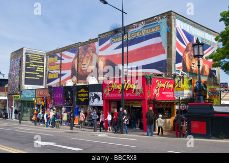 Camden Lock Village , ouvert la section reconstruite après un incendie avec des magasins Maybee , Namaste , Lily.J , Angel Jolie Lolita Gothique Banque D'Images