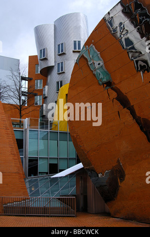 Stata center for the Computer Science and Artificial Intelligence Laboratory, MIT, Cambridge, Massachusetts, USA Banque D'Images