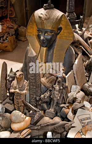 Luxor Egypte antique Souk Bazar swap ancienne vieille Banque D'Images