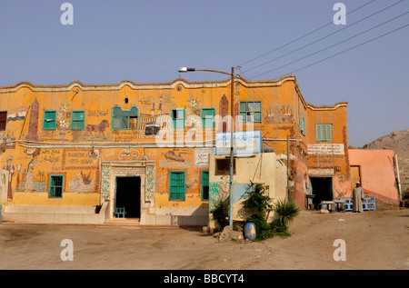 Souvenir d'albâtre usine sur la rive ouest du Nil à Louxor Egypte Thèbes Banque D'Images