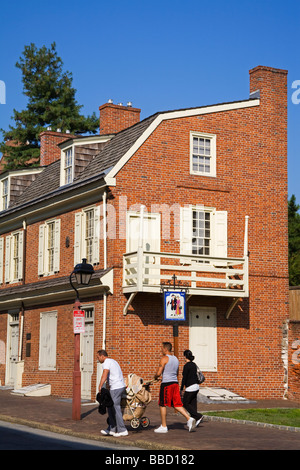 Un homme plein d'ennuis Tavern Society Hill Philadelphia Pennsylvania USA Banque D'Images