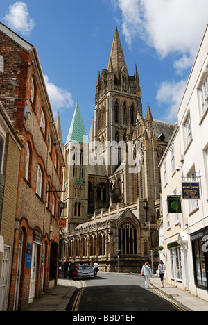 Vue vers la cathédrale de Truro, Truro, Cornwall, UK Banque D'Images