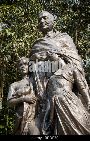 Statue du Mahatma Gandhi, à la Gandhi Smriti, 5 Tees January Marg, New Delhi, Delhi, Inde Banque D'Images