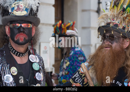 Morris artiste de rue, artiste danseuse costume rochester sweeps festival angleterre kent Banque D'Images