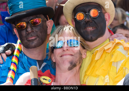 Morris artiste de rue, artiste danseuse costume rochester sweeps festival angleterre kent Banque D'Images