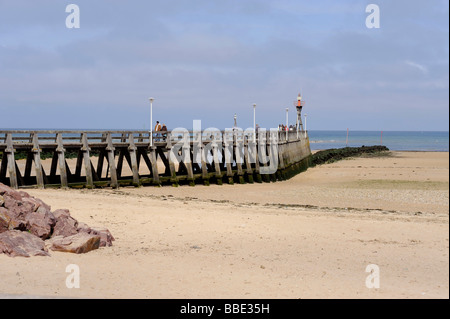 Jetée de Courseulles sur Mer Calvados Normandie France Banque D'Images