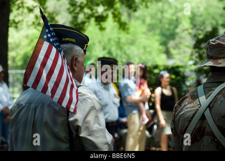 Après la cérémonie la plus ancienne d'exécution Memorial Day Parade à New York dans le quartier de l'upper Manhattan Inwood sur Memorial Day Banque D'Images