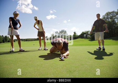 Jouer au golf en famille, Burlington, Ontario, Canada Banque D'Images