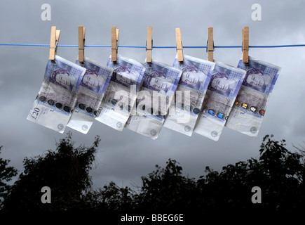 £20 notes sur une ligne de lavage Banque D'Images