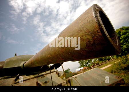 Le canon de char français dans la région de Dien Bien Phu Banque D'Images