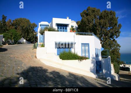 Maison traditionnelle sur une colline de Sidi Bou Saïd, Tunisie Banque D'Images