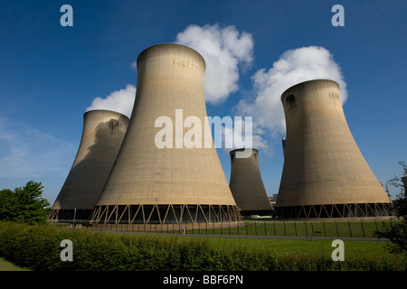 Les tours de refroidissement Drax Banque D'Images