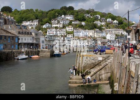 Looe la pittoresque ville balnéaire de Cornouailles construit sur la rivière looe cornwall england uk go Banque D'Images